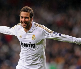 开云官网-世界排名争夺战之夜，字母哥全程高能输出的神迹与代价