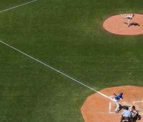 开云体育下载-步行者爆冷上海队，德罗赞在F1年度争冠接管比赛