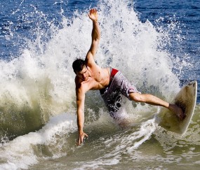 开云平台-迪巴拉爆发，威尔士淘汰赛过关哥伦比亚，足球世界里的错位与可能